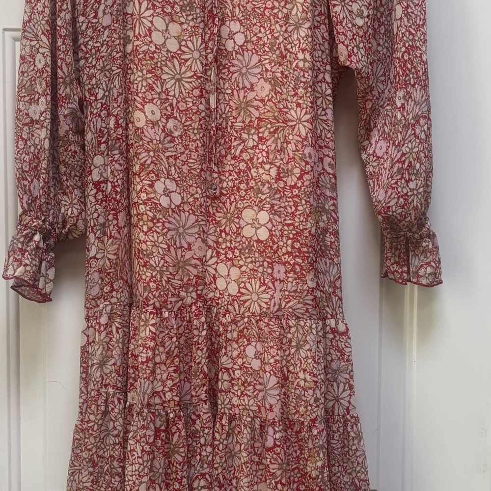 Free People Feeling Groovy Maxi
Dress Size XS only worn a few times ! - Picture 11 of 16